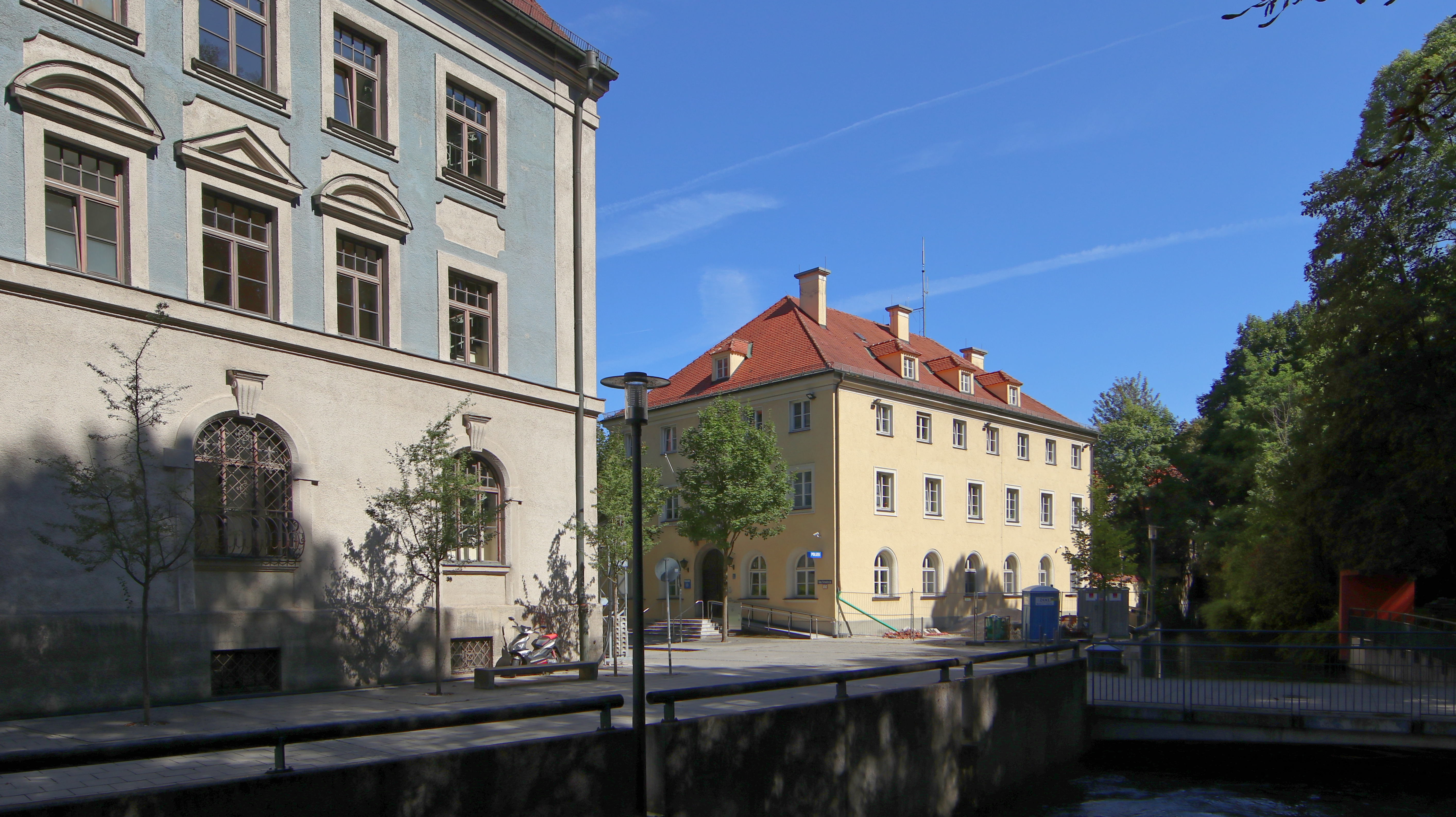 File Neudeck Munchen Haus Muhlbach 15 Jpg Wikimedia Commons