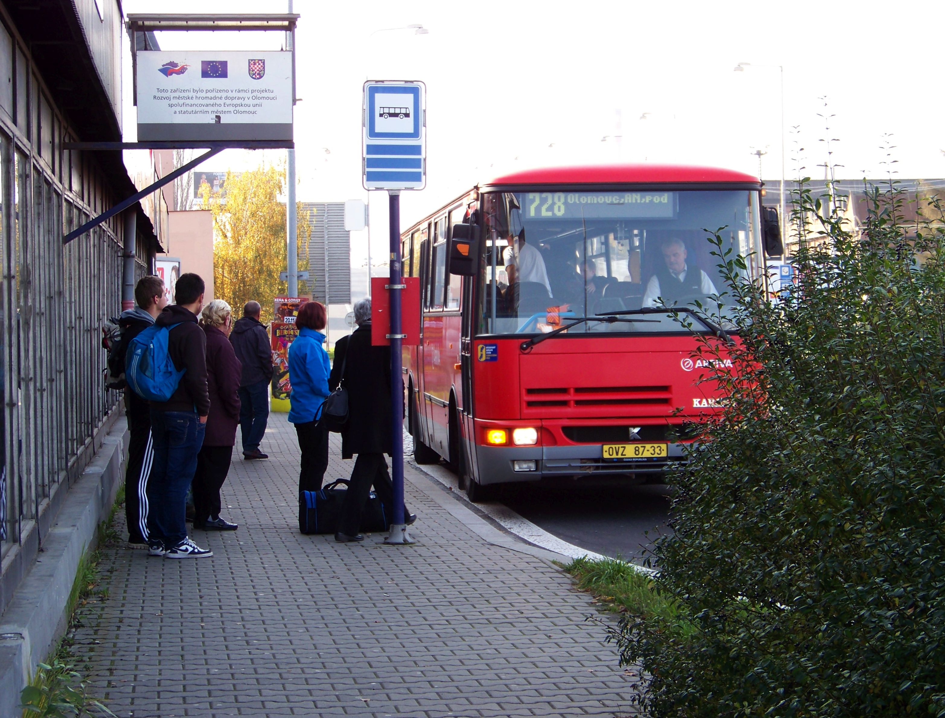 File:Olomouc, Aut. nádraží podchod, Karosa C 934, Arriva Morava, linka  728.jpg - Wikimedia Commons