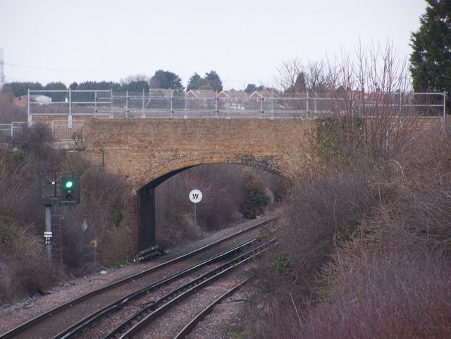 File:Quinton Roadbridge over Railway - geograph.org.uk - 1073716.jpg