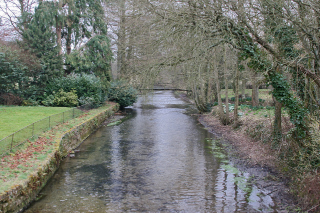 File:River Dun, Lockerley - geograph.org.uk - 138146.jpg