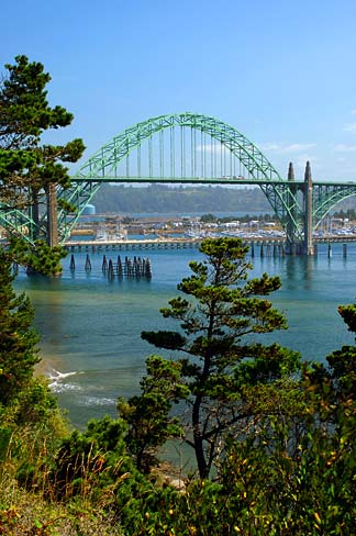 File:Yaquina Bay Bridge (Lincoln County, Oregon scenic images) (lincDA0149).jpg