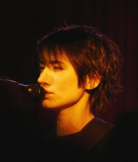 File:Zemfira 5 30122008 (cropped).jpg