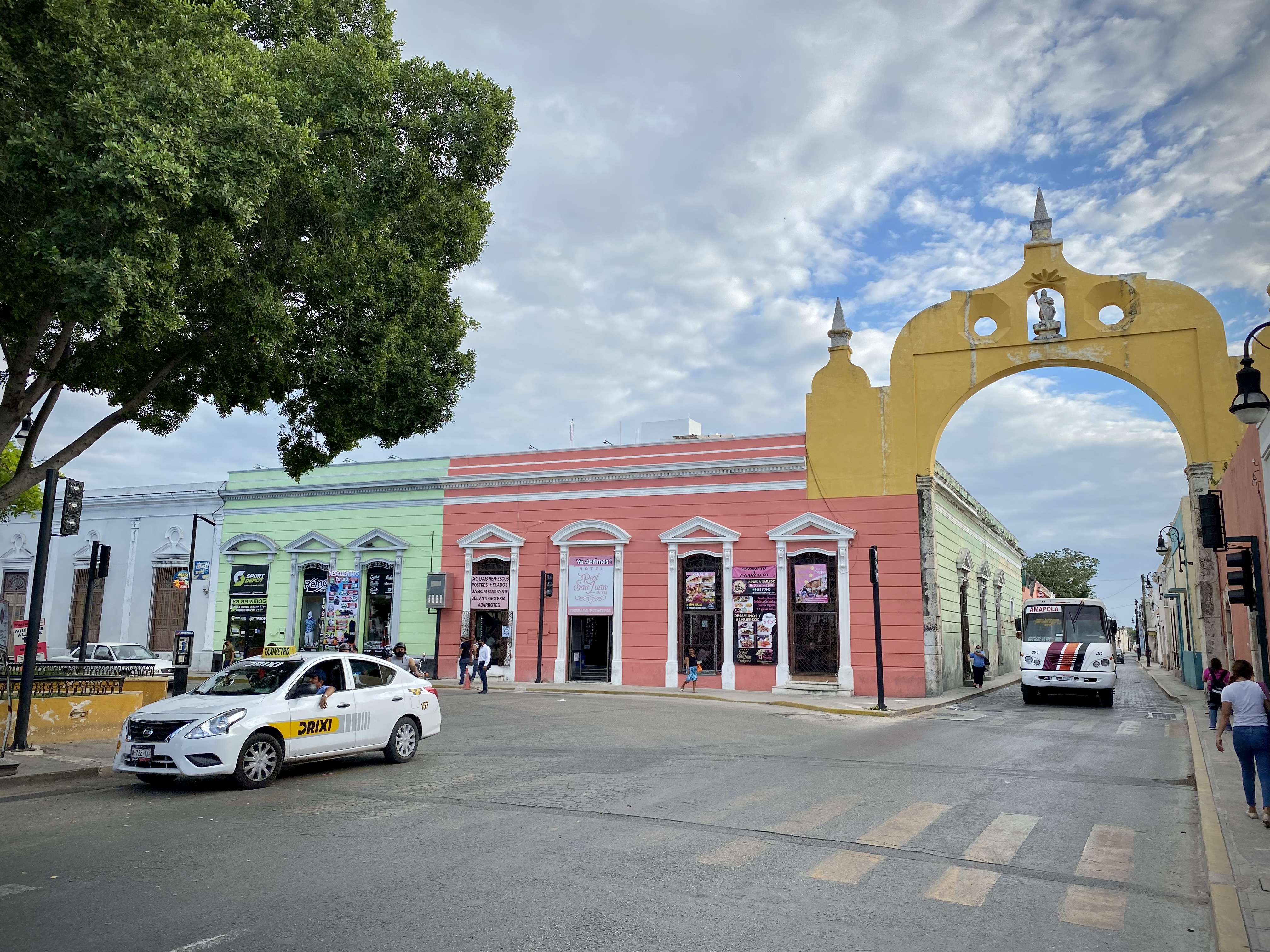 Arco_de_San_Juan,_Merida,_Yucatan,_Mexico