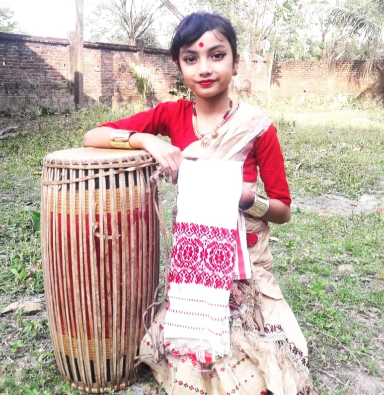 A Tai Ahom girl in her traditional attire ~ Margherita ~ Assam ~ India –  Kaziranga National Park and Tiger Reserve ~ Tour Packages & Safari Bookings  Official