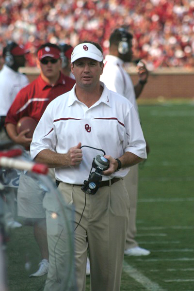 File:Bob Stoops Oklahoma Coach.jpg