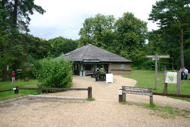 File:Brandon Country Park Visitor Centre - geograph.org.uk - 31899.jpg