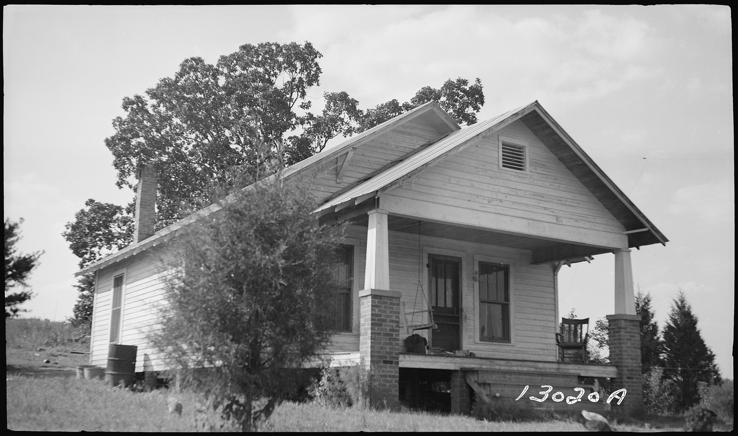 Ray home. School House White №291.