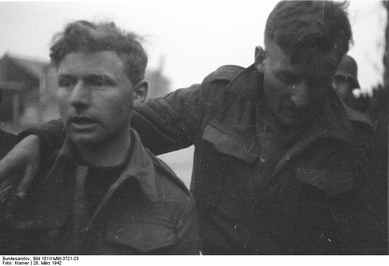 File:Bundesarchiv Bild 101II-MW-3721-23, St. Nazaire, britische Kriegsgefangene.jpg