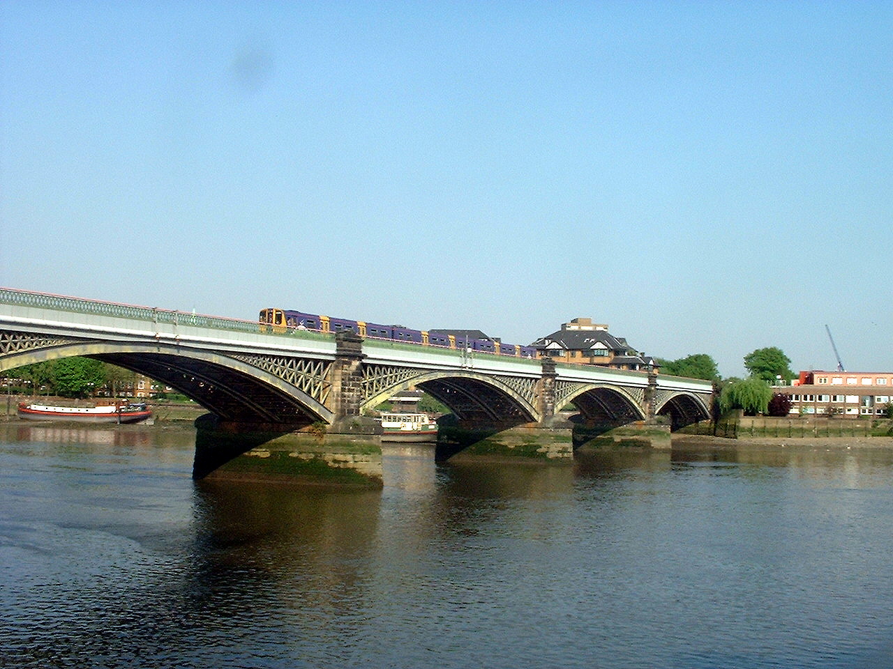 Bridge classic. Железнодорожные мосты Лондона. Мост Баттерси. Лондон ЖД мост. Лондон мост Железный.