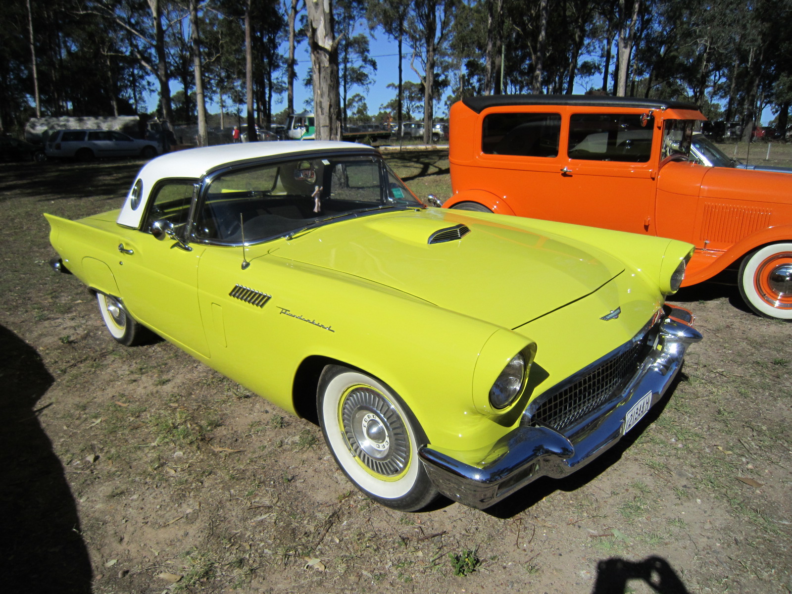 Ford Thunderbird 1955 Yellow Limited