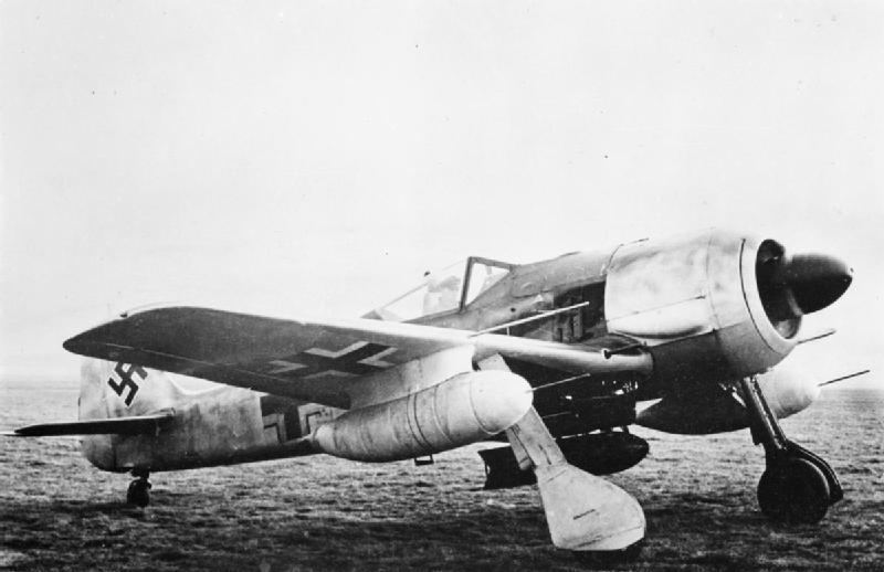 Файл:German Military Aircraft 1939-1945 CH16121.jpg