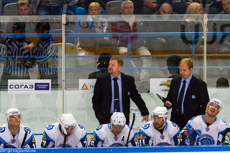 Banco do HC Dinamo Minsk 26/09/2012 Amur—Dinamo Minsk KHL-game.jpeg