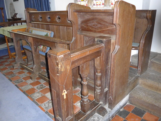 File:Inside St Michael, Horwood (ii) - geograph.org.uk - 4584592.jpg