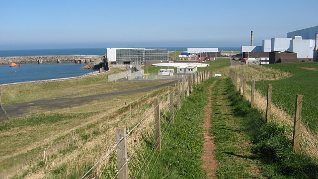 File:John Muir Way, Torness - geograph.org.uk - 1450428.jpg