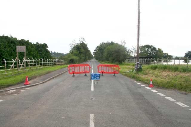 File:July 2007 Floods A438 to Tewkesbury Closed - geograph.org.uk - 505352.jpg