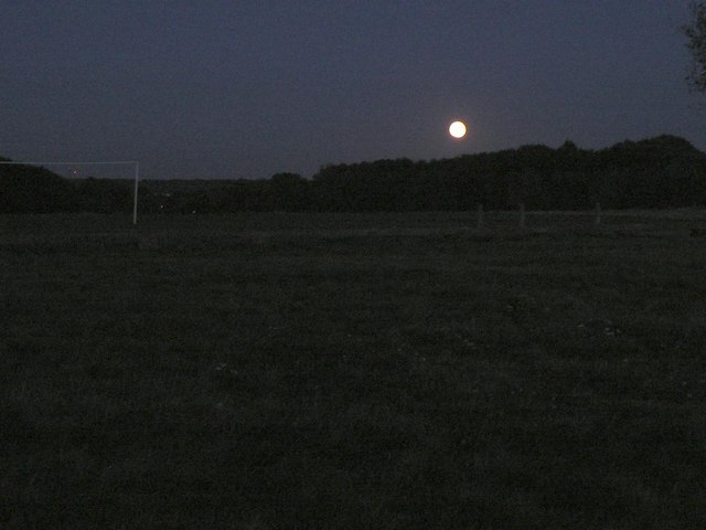 File:King's Park, Harvest Moon over football field - geograph.org.uk - 1010177.jpg