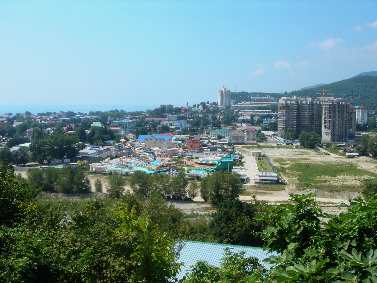 Lazarevskoe view from mount 1.jpg