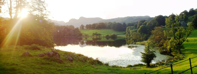 File:Loughrigg Tarn - geograph.org.uk - 1569967.jpg