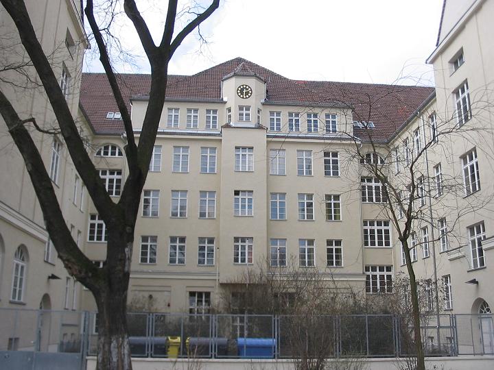 File:Ruetli2 Schule Neukoelln.JPG