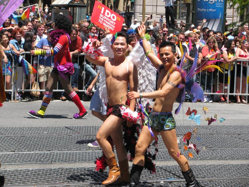 File:SF Gay Pride Parade 2010-11.jpg - Wikimedia Commons.