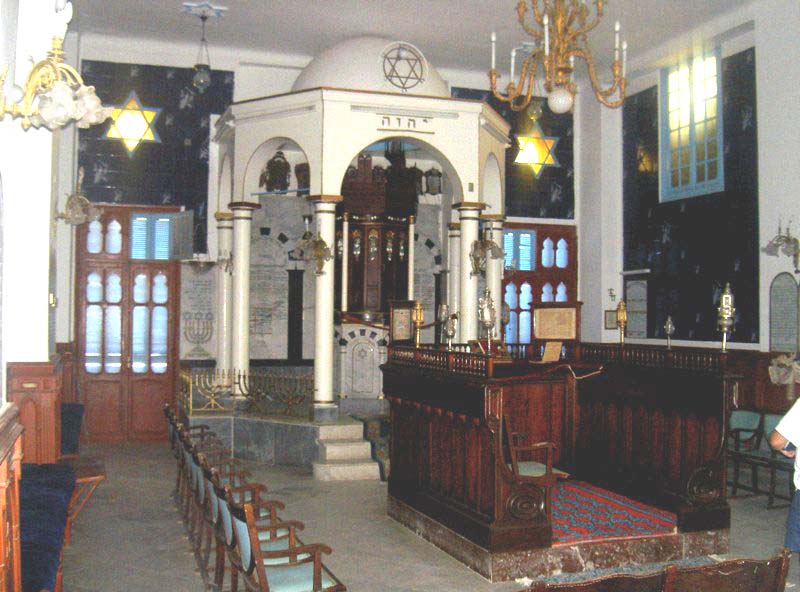 File:Synagogue de la marsa-interieur.jpg