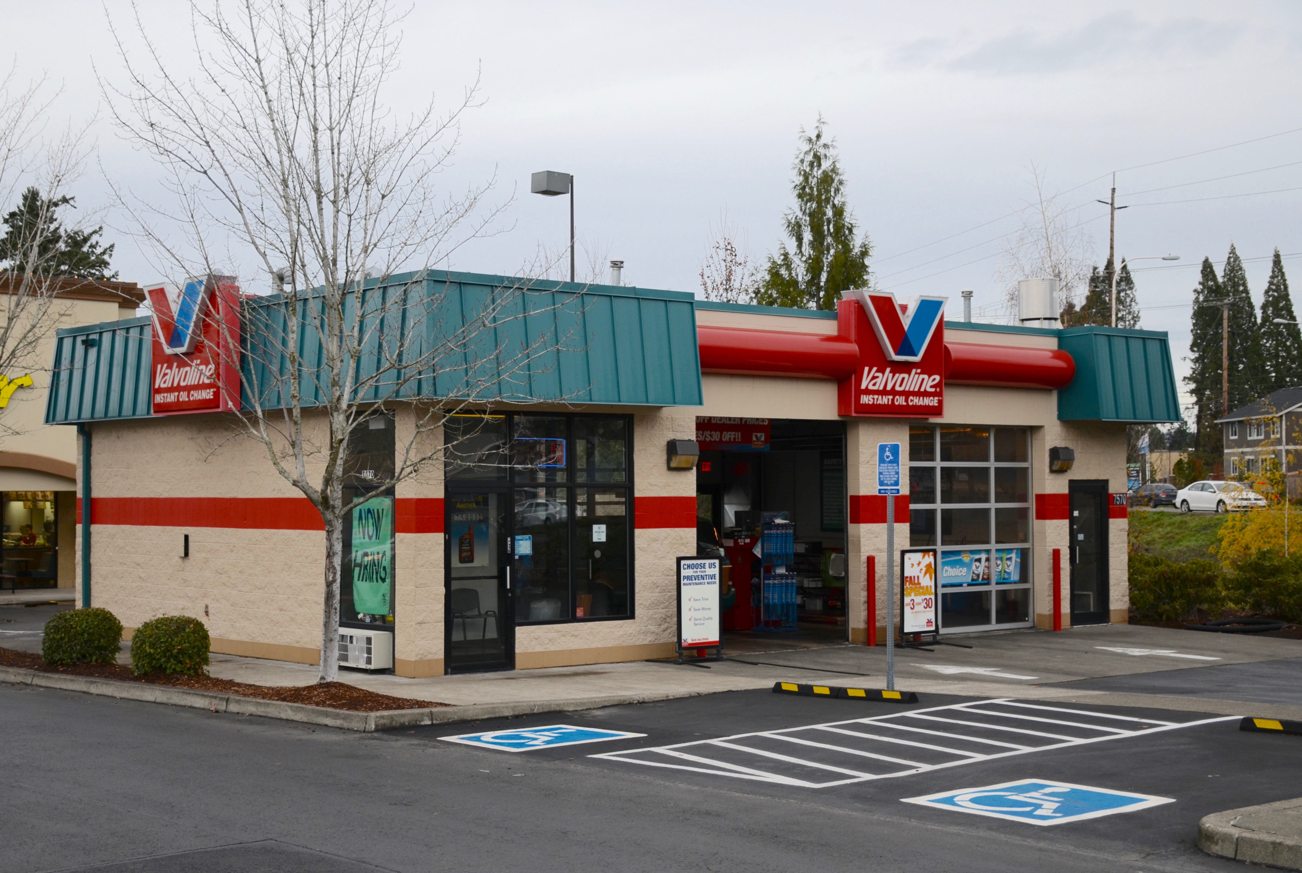 How Long Does an Oil Change at Valvoline Take  : Time-Saving Tips