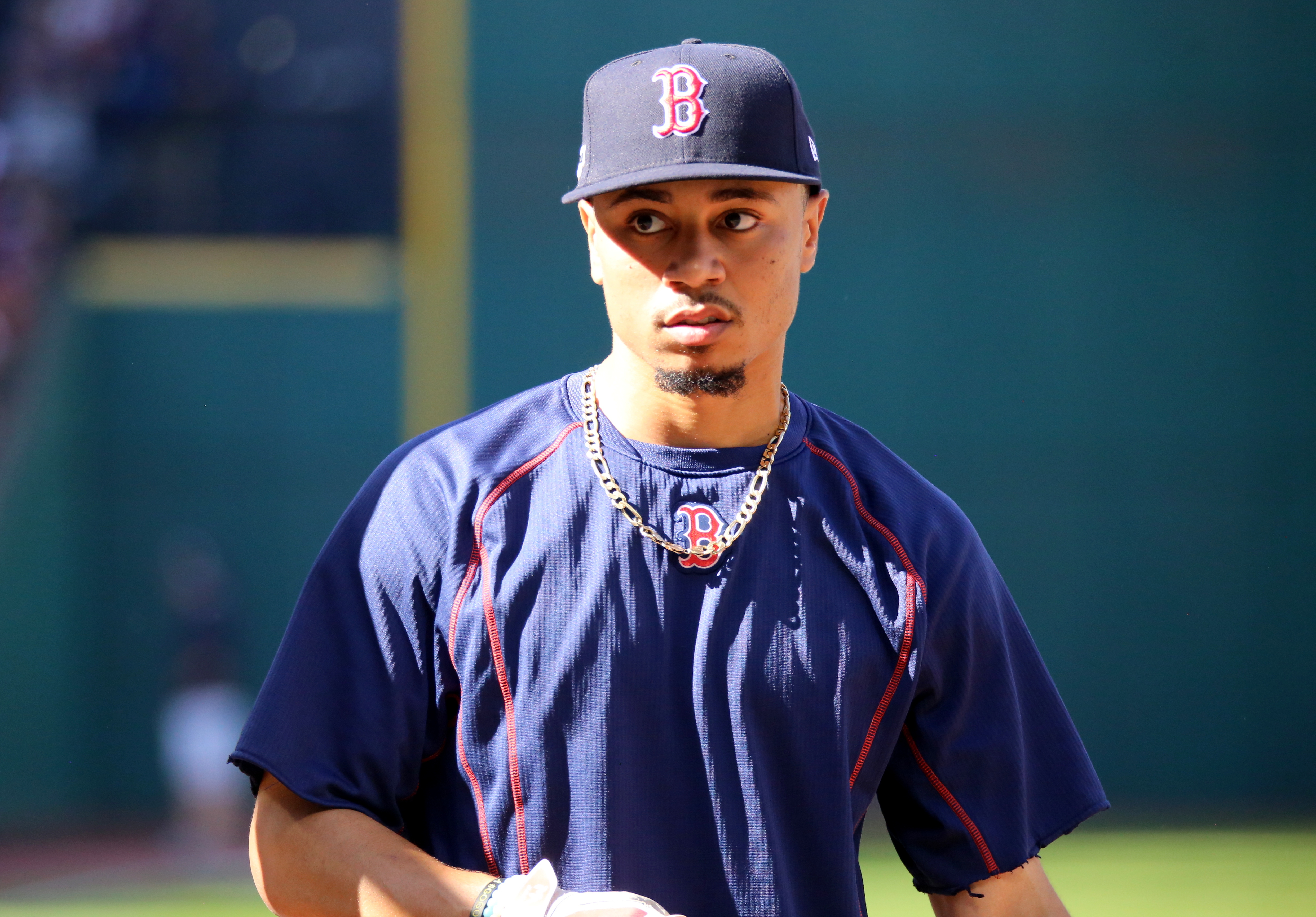 Mookie Betts' Dad, Vietnam Veteran, Honored In Red Sox's 'Hats Off To  Heroes' 