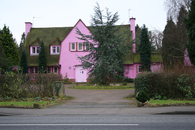 File:A very pink house^ - geograph.org.uk - 108313.jpg