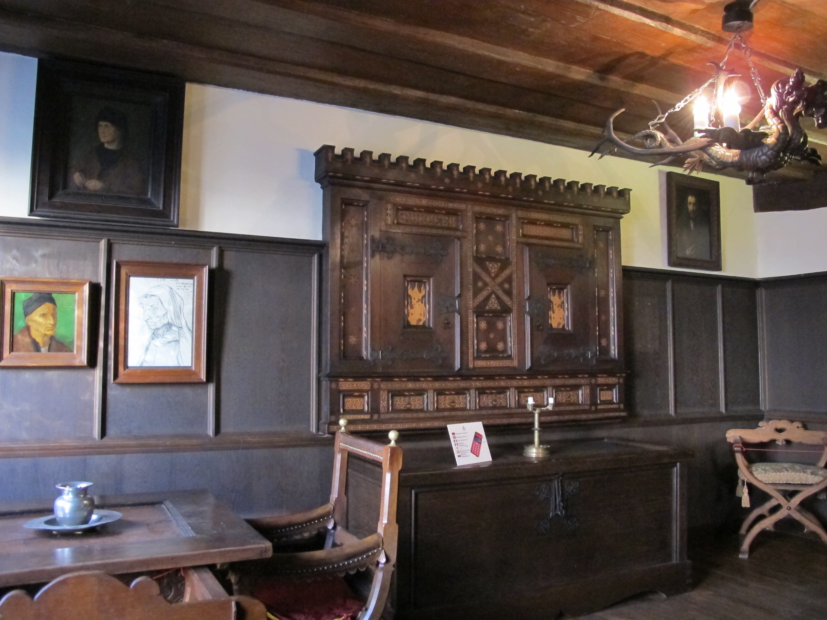 Historic room in Albrecht Dürer Haus  (by Wikimedia)