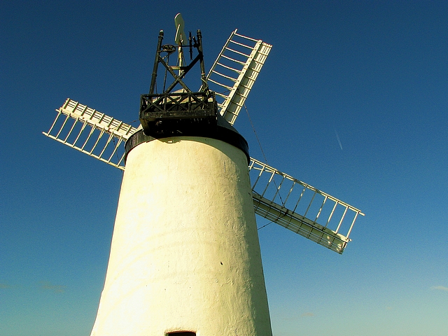 File:Ballycopeland Windmill - geograph.org.uk - 995387.jpg