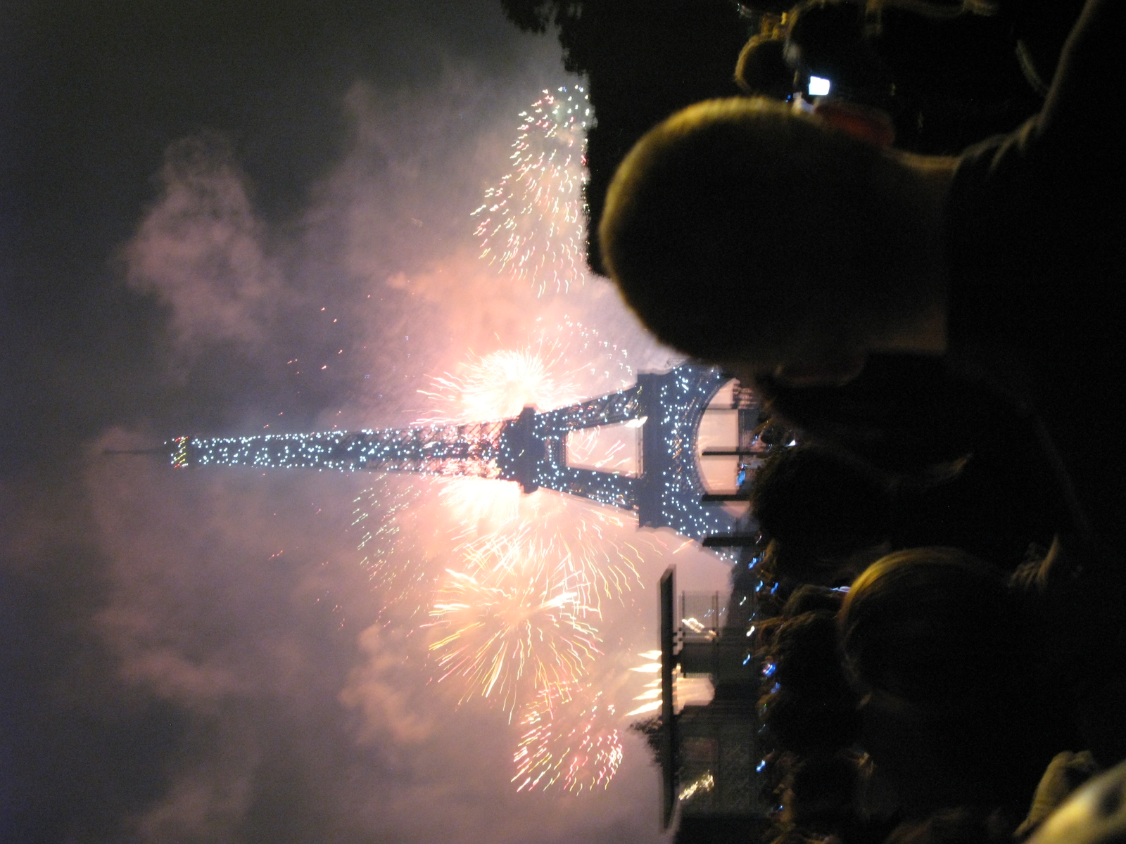 Париж 2011. The Bastille in Paris. День взятия Бастилии СПБ. Bastille Day девушка. День взятия Бастилии СПБ наряд.