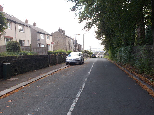 File:Burfitts Road - Oakes Road South - geograph.org.uk - 4643557.jpg