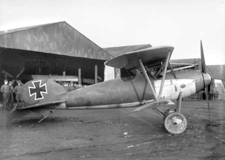 File:Captured Albatros DVa at Armentieres 1917.jpg