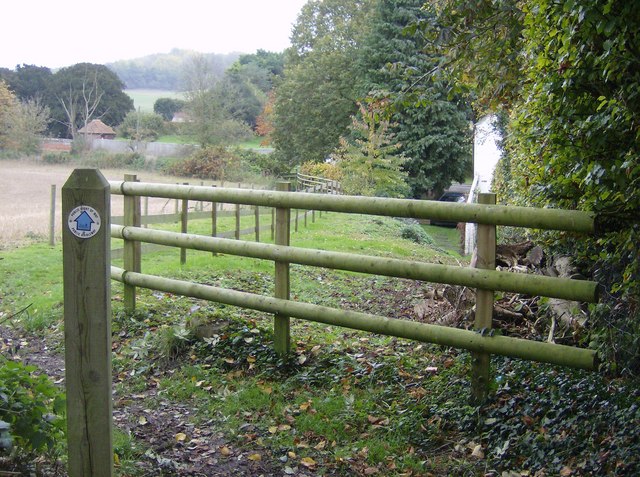 File:Descent to Winterbourne - geograph.org.uk - 596525.jpg