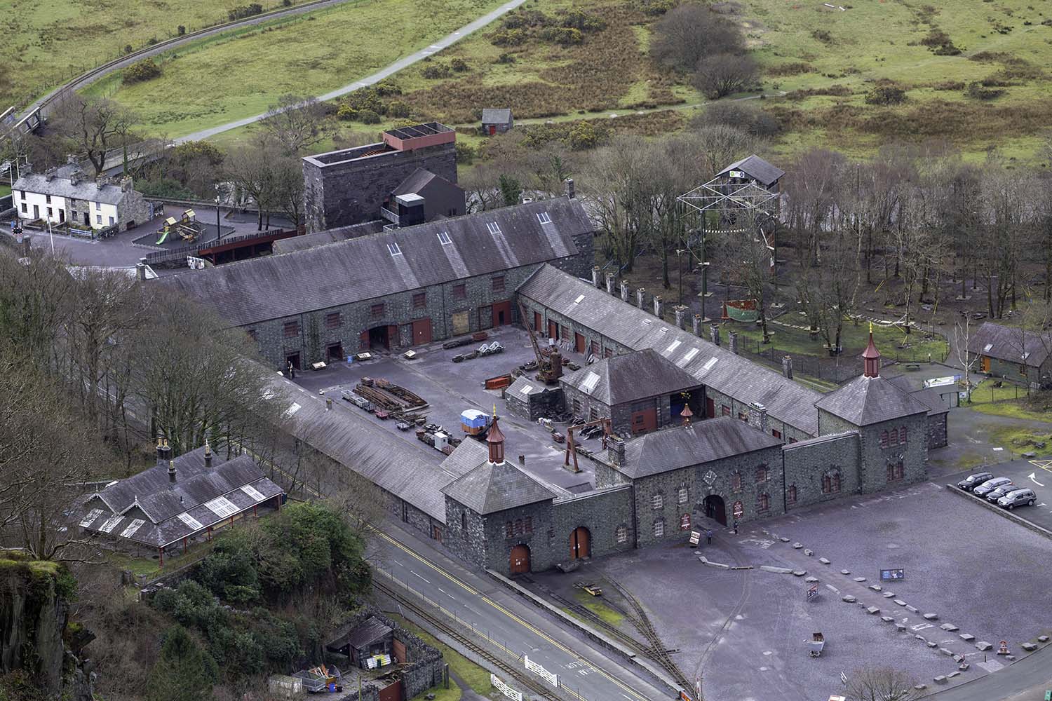 Dinorwig_Slate_Quarry_Workshops_%28Welsh