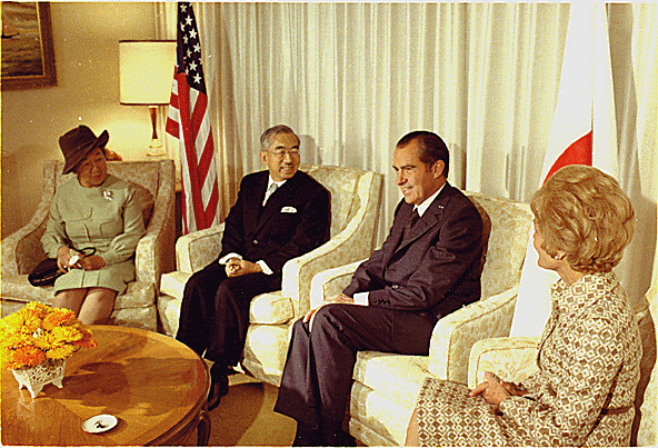 File:Emperor Shōwa and Nixon 1971.png