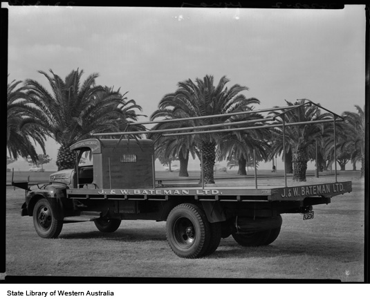 File:Empty J & W Bateman truck 1954 rear.jpg