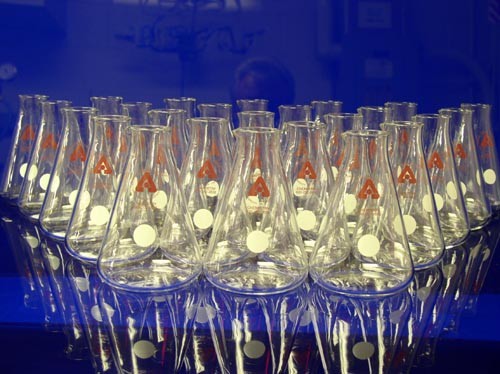 Laboratory glassware - Wikipedia