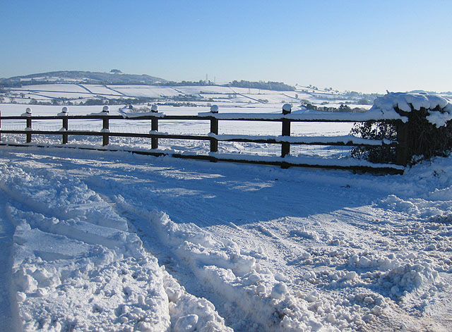 File:Fence in the snow - geograph.org.uk - 1651473.jpg