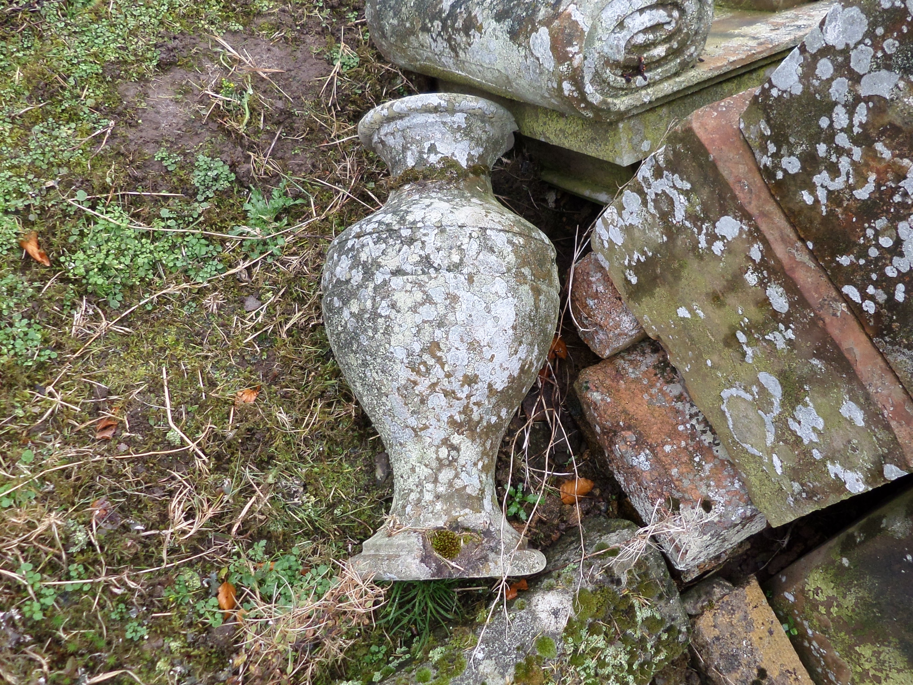 File Gravestone Symbolism With An Urn St Columba S Stewarton East Ayrshire Jpg Wikimedia Commons