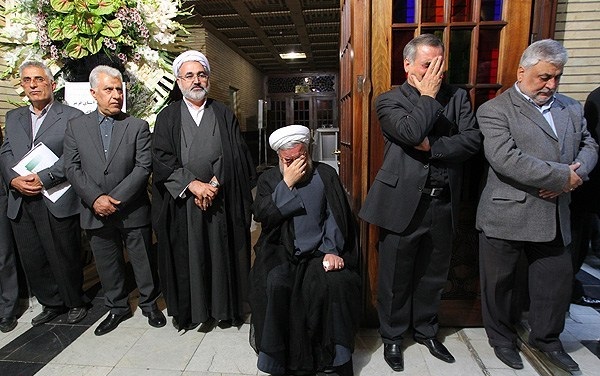 File:Khatam funeral of Asadollah Fereydoun, Noor Mosque, Tehran - 5 October 2011 01.jpg