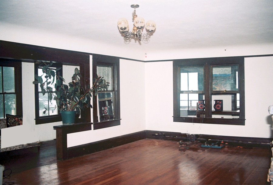 Living room, Pleasure Point Roadhouse, Monterey Bay, California.jpg