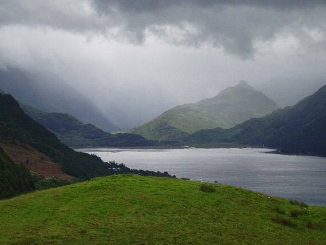 File:Looking SE down Loch Duich from Carr Brae - geograph.org.uk - 124463.jpg