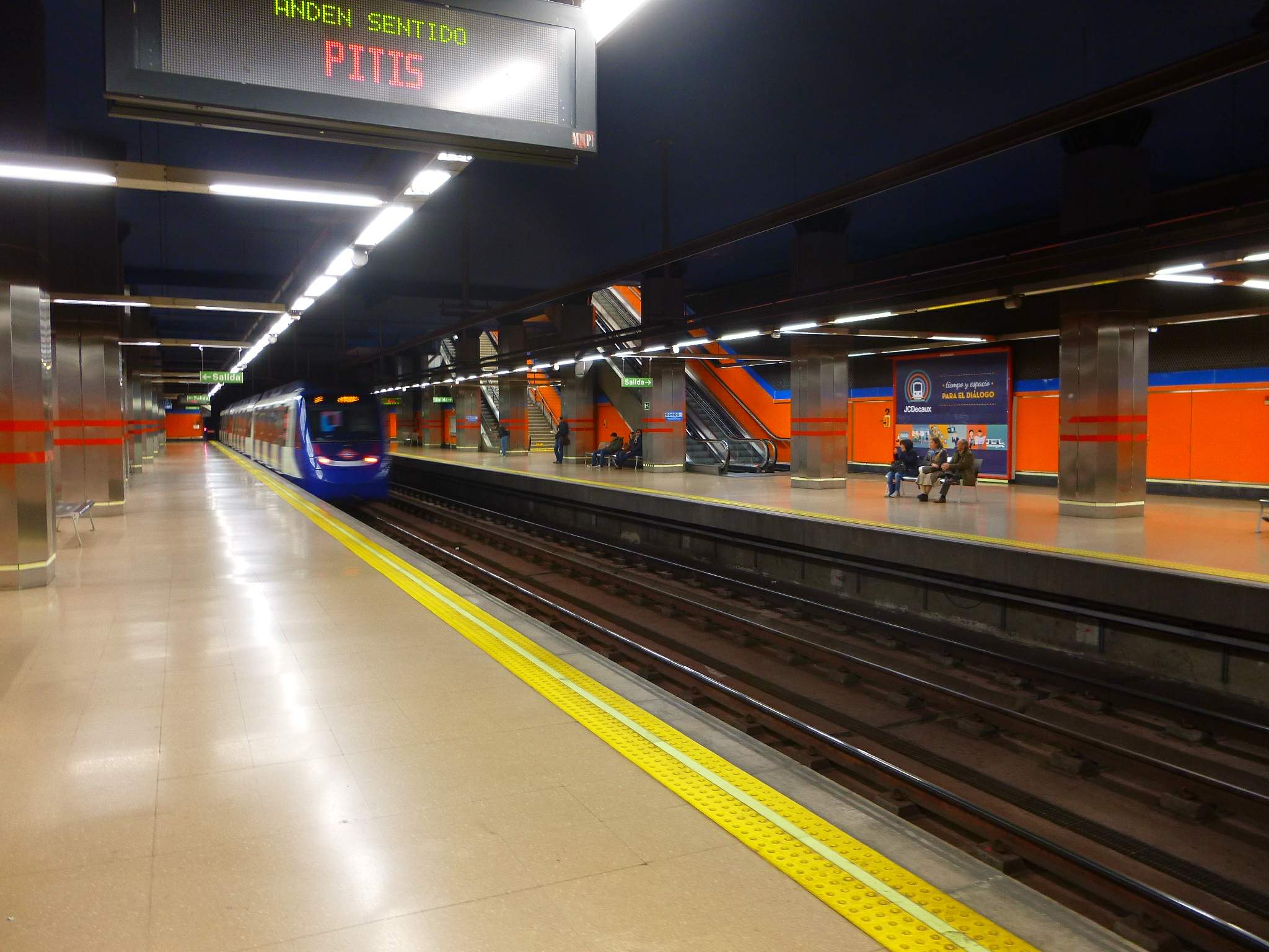 Se pueden llevar perros en el metro de madrid