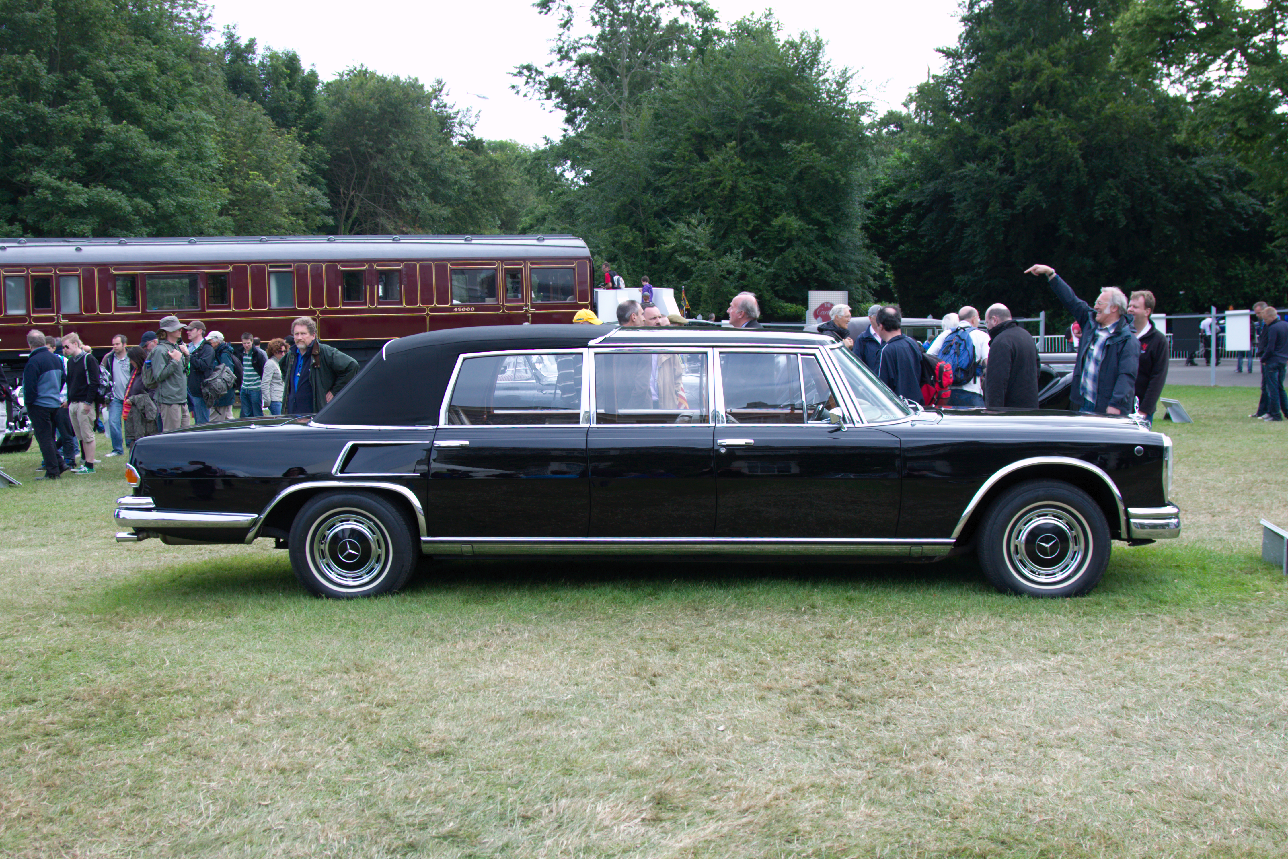 Mercedes benz 600 wisconsin #6