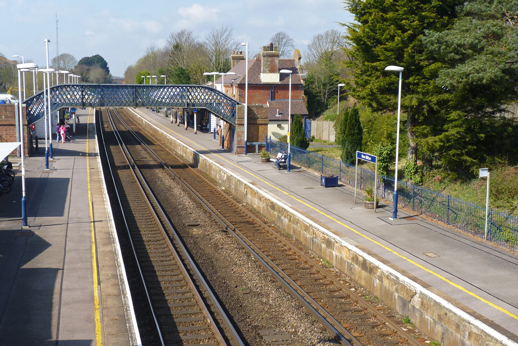 New Milton railway station