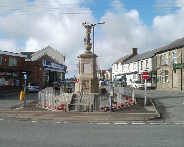 File:Pencoed War Memorial - geograph.org.uk - 2268432.jpg