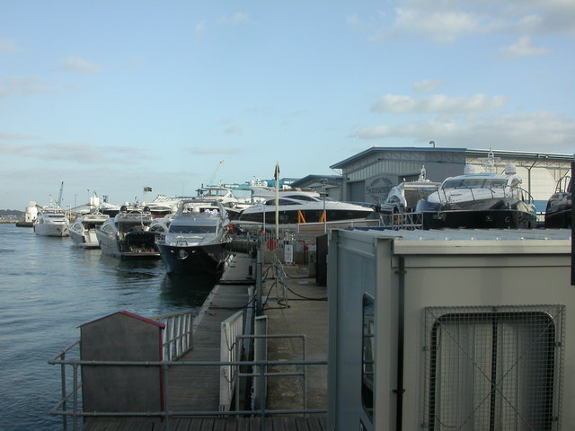 File:Poole, Sunseekers boatyard - geograph.org.uk - 1205446.jpg