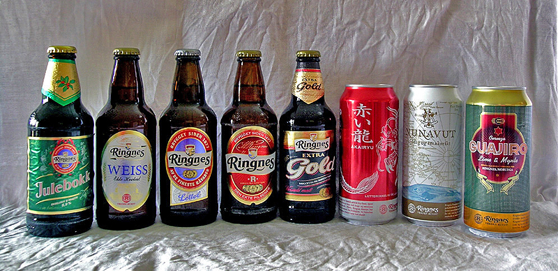 https://upload.wikimedia.org/wikipedia/commons/4/45/Ringnes_beers.jpg