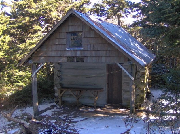 File:Roanhighknob-shelter1.jpg